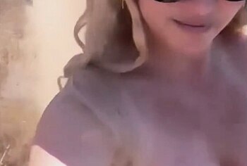 Britney Spears Nude And Transparent Lingerie Selfie Pics