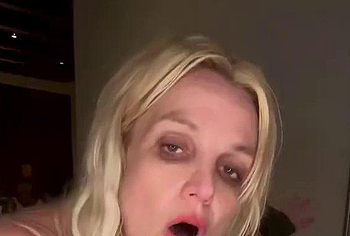 Britney Spears Nude And Transparent Lingerie Selfie Pics