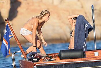 Brooks Nader Topless And Pussy Upskirt Photos