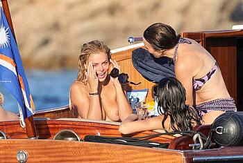 Brooks Nader Topless And Pussy Upskirt Photos