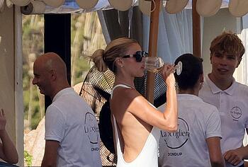 Brooks Nader Topless And Pussy Upskirt Photos
