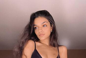 Rachel Zegler Nude Topless And Bikini Photos