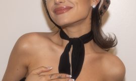 Ariana Grande Nude And Nip Slip Photos